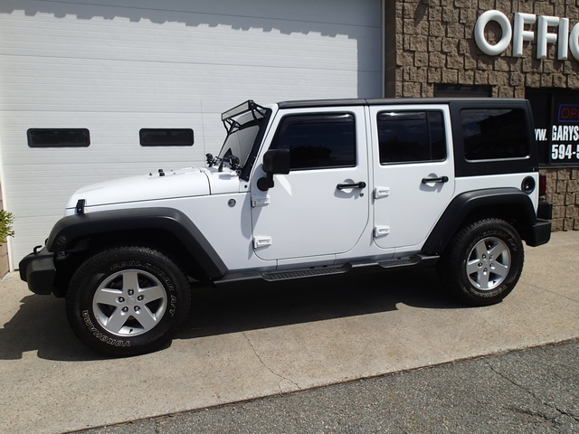 2015 Jeep Wrangler Unlimited-$24,950